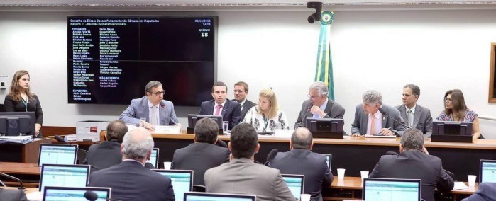 Conselho de Ética tenta votar hoje processo contra Cunha