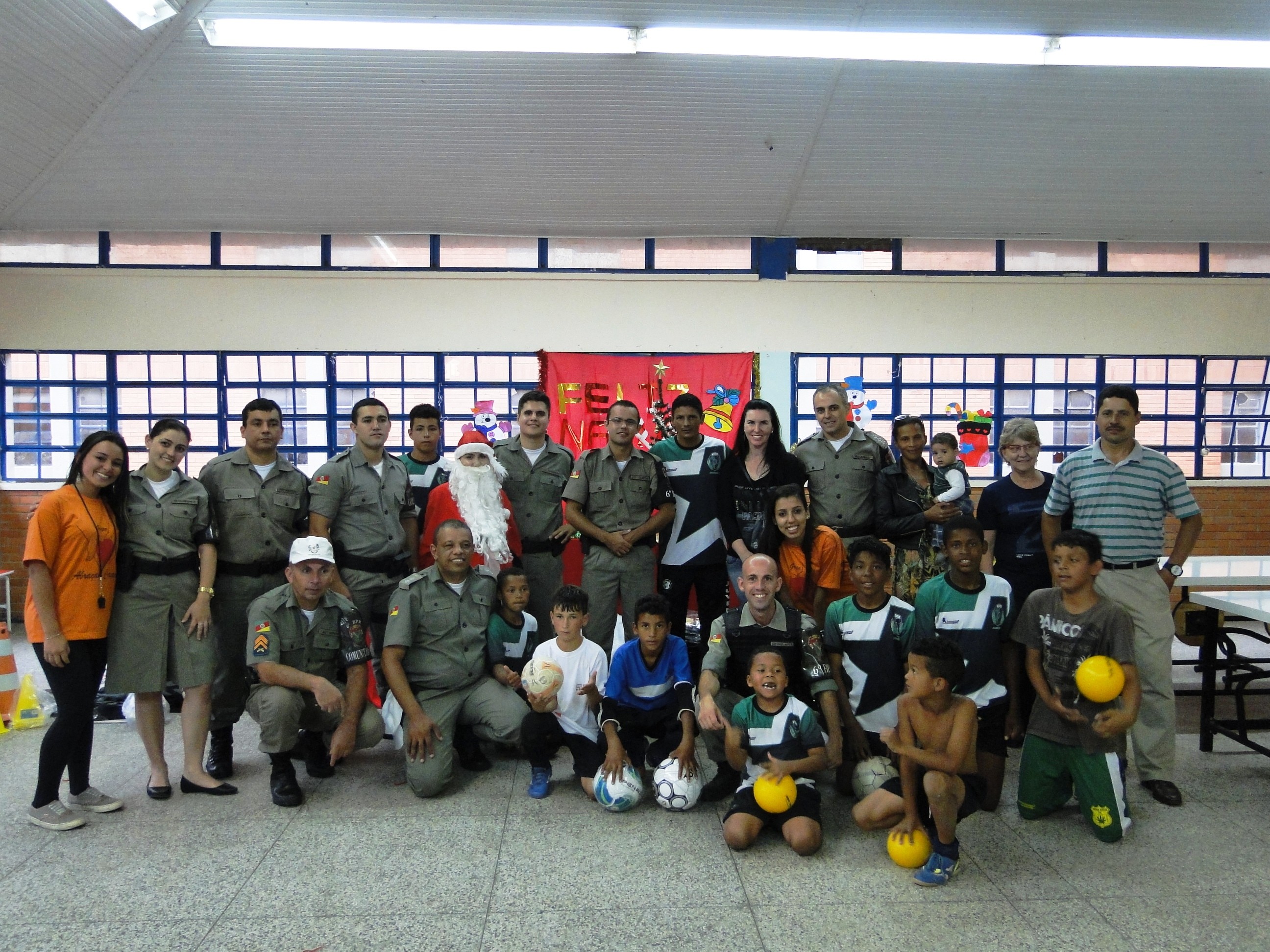 6º BPM realiza entrega de materiais esportivos para Projeto Social
