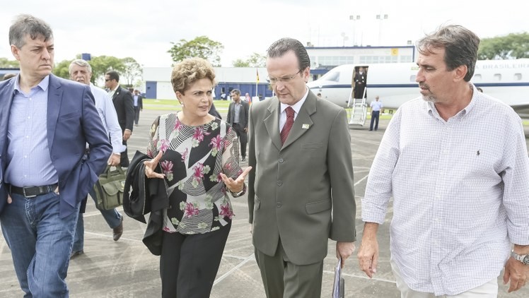 Governador em exercício acompanha presidente em sobrevoo por regiões alagadas