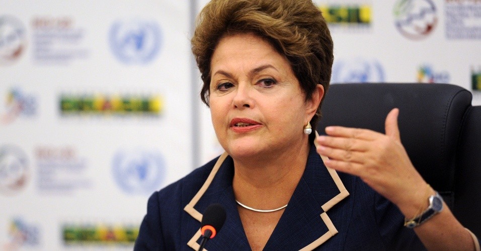 Dilma diz, em mensagem de Ano-Novo, que está otimista