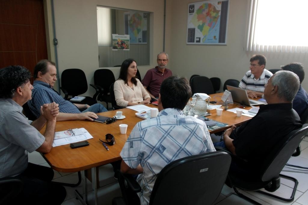 Prefeitura e Ecoplan debatem alternativas para ligação a seco com Rio Grande