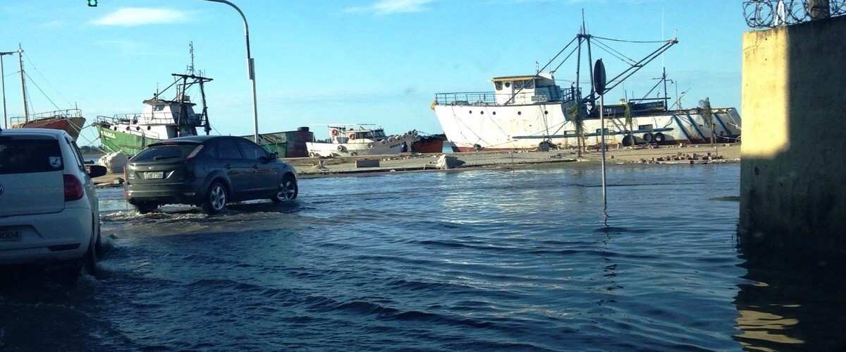 Água da Lagoa dos Patos sobe e atinge Rio Grande e SJN