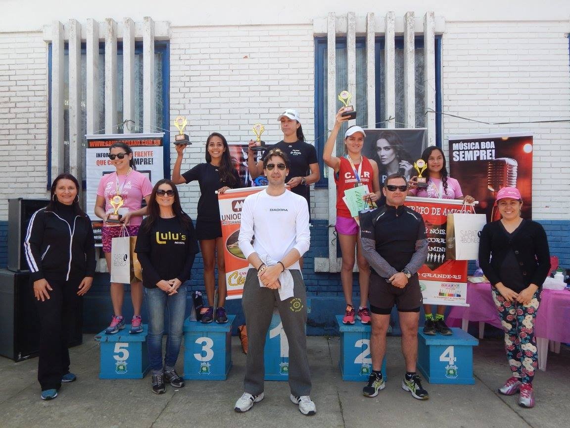 Corrida do Batom agitou o domingo