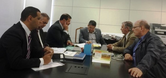 Prefeito discutiu em Brasília situação emergencial do município