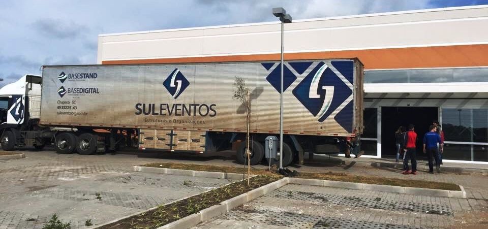 Iniciada montagem da 4ª Feira do Polo Naval e Sul Energia em Rio Grande
