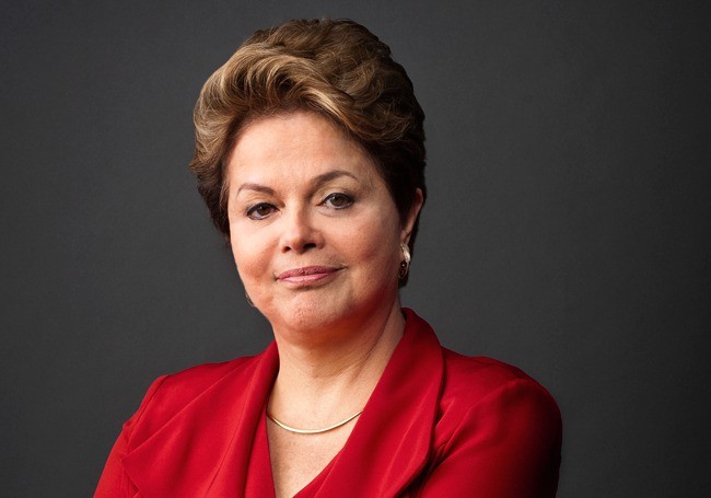 Em resposta à Folha de S.Paulo, Dilma reafirma que jamais renunciará