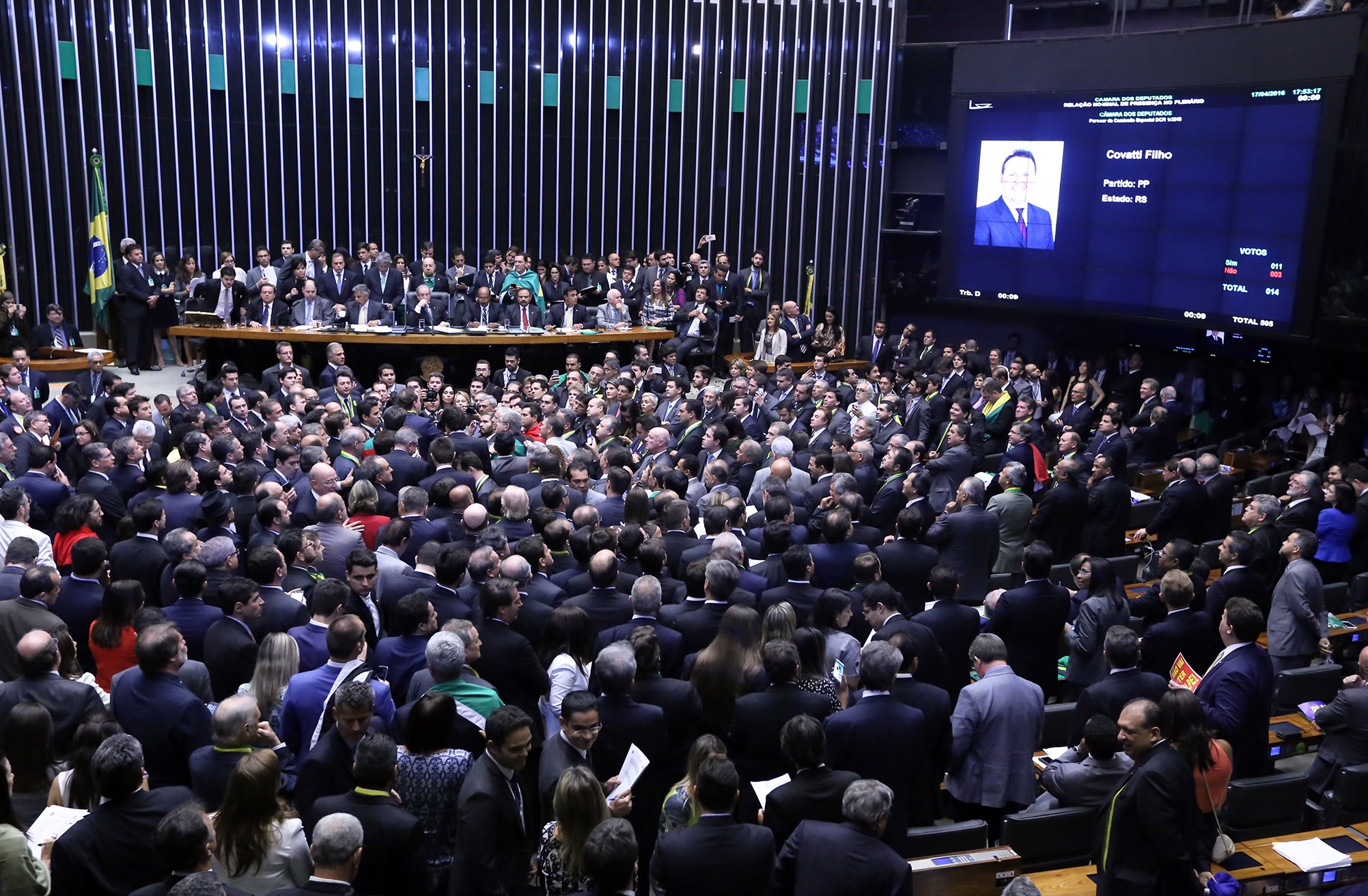 Cunha: Câmara não votará projetos enquanto Senado não decidir sobre impeachment