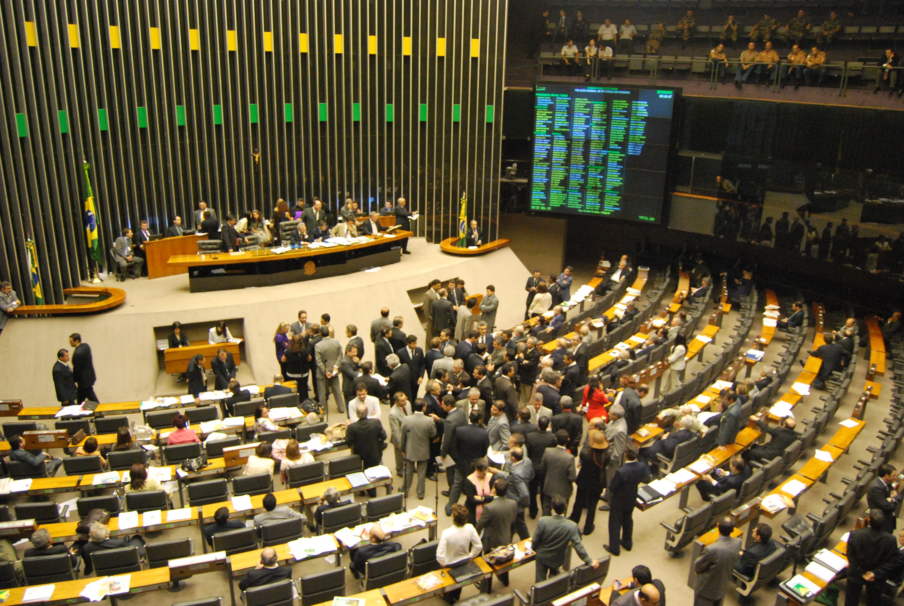 "Surpresa", mídia internacional repercute decisão de Maranhão