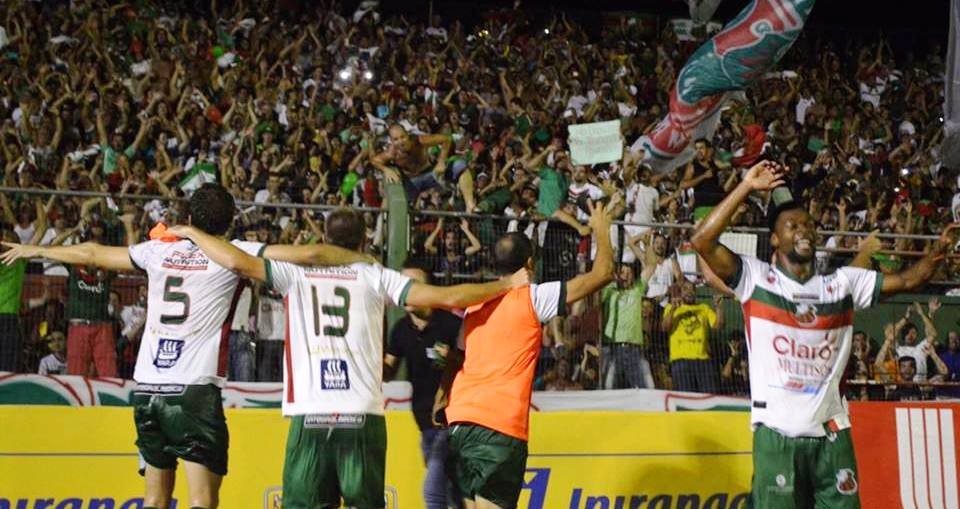 São Paulo bate Grêmio e chega a 3ª colocação