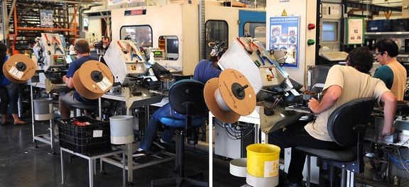 Produção industrial inicia 2016 com alta em oito locais