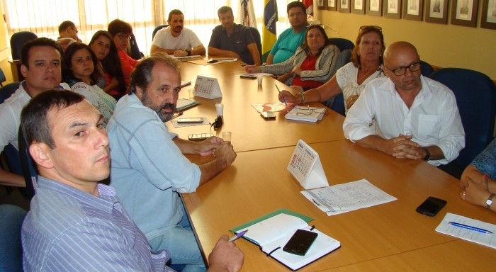 Prefeito pede apoio dos secretários de Saúde da região para campanha em prol da Santa da Casa