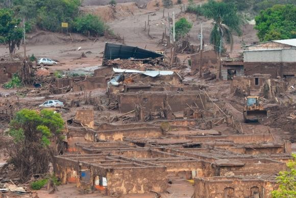 Corpo de mais uma vítima de tragédia de Mariana é encontrado quatro meses depois