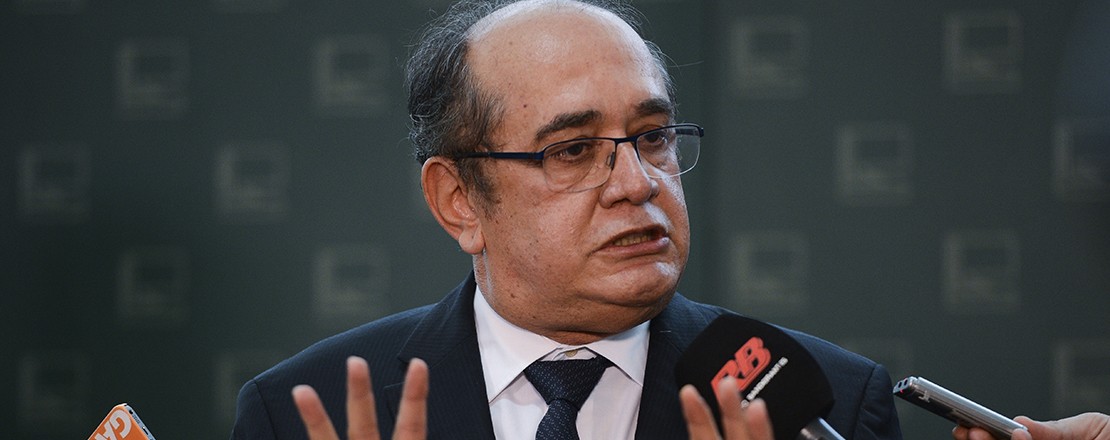 Gilmar Mendes suspende a posse de Lula; processo volta ao juiz Sérgio Moro