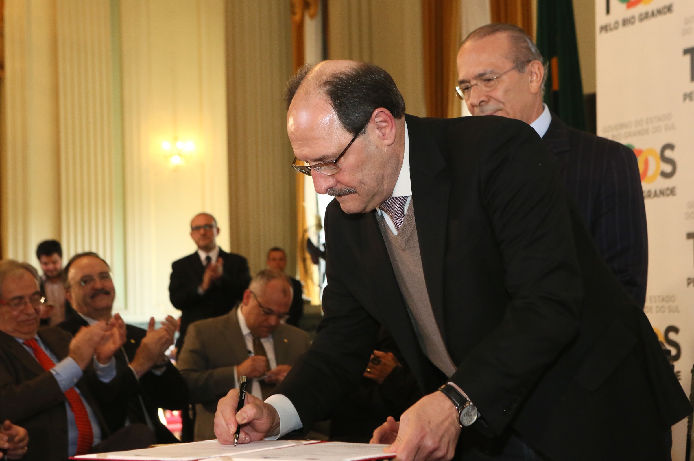 Estado negocia repasse de áreas da Cesa para abater dívida com a União