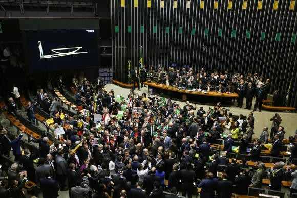 Líderes devem decidir nesta segunda data da eleição para presidência da Câmara 