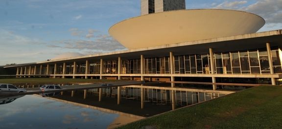 Eleição para presidente da Câmara deve ficar para quarta-feira