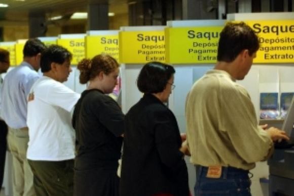 Caged mostra que Brasil perdeu 91 mil postos formais de trabalho em junho