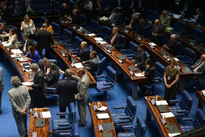 Impeachment: termina hoje prazo para defesa de Dilma entregar alegações finais