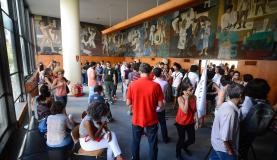 Manifestantes ocupam Ministério da Cultura no Rio em protesto contra extinção