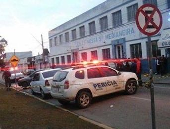 Taxista é morto dentro do carro na Buarque de Macedo
