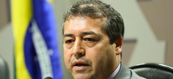 Nunca se cogitou aumentar jornada de trabalho, diz ministro