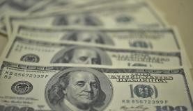 Dólar cai pela quarta sessão seguida e fecha no menor nível em dois meses