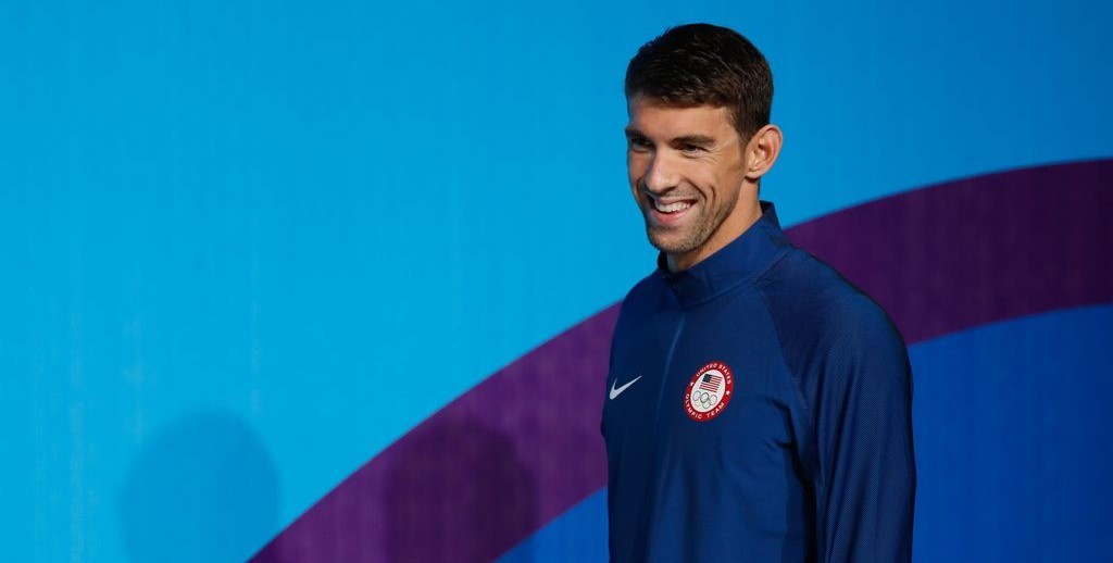 Michael Phelps conquista 21ª medalha de ouro e é ovacionado