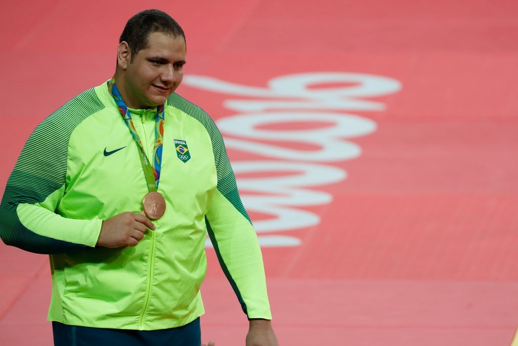 Rafael Silva é bronze no judô; Brasil ganha a terceira medalha na modalidade