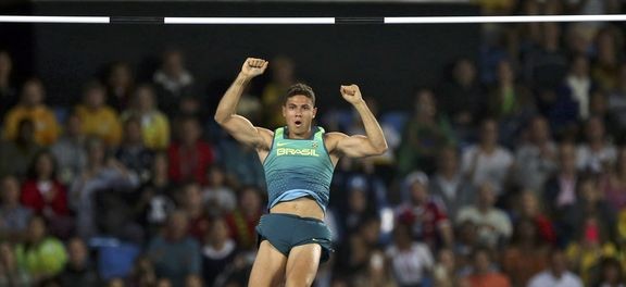 Thiago Braz da Silva conquista ouro e bate recorde olímpico no salto com vara
