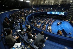 Câmara aprova prorrogação do Mais Médicos e de mais duas MPs