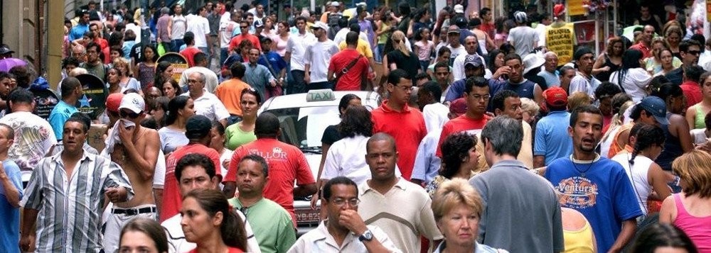 Brasil já tem 206 milhões de habitantes