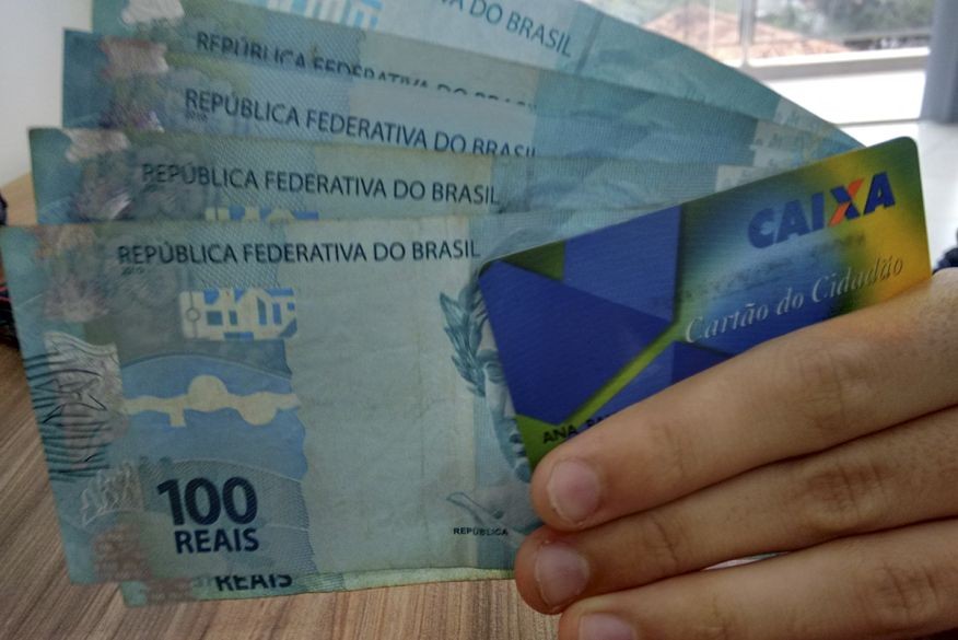 Trabalhadores têm até hoje para sacar abono do PIS-Pasep