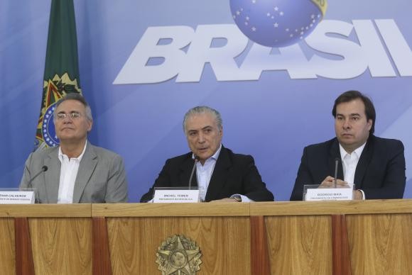 Temer anuncia acordo com Congresso para impedir anistia a caixa 2
