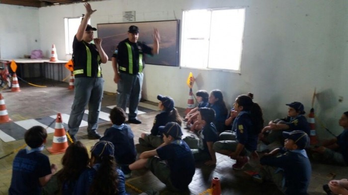SMMUA realiza atividade do projeto Escolinha de Trânsito com Grupo Escoteiro Silva Paes