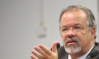 Mudanças na previdência de militares serão encaminhadas em 2017, diz ministro