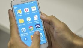 Brasileiros estão abandonando hábito de usar mais de um chip no celular