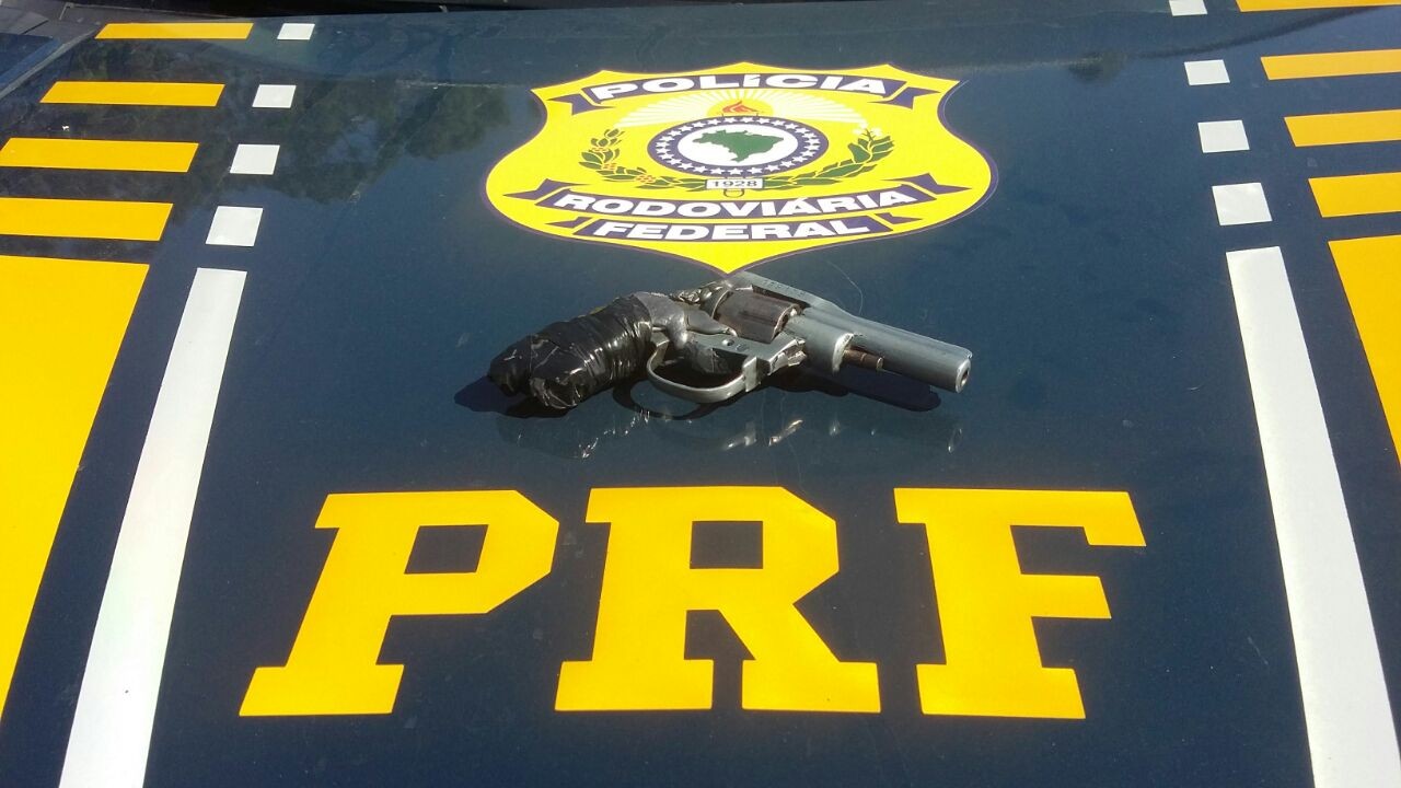PRF apreende duas armas neste domingo na zona sul do estado
