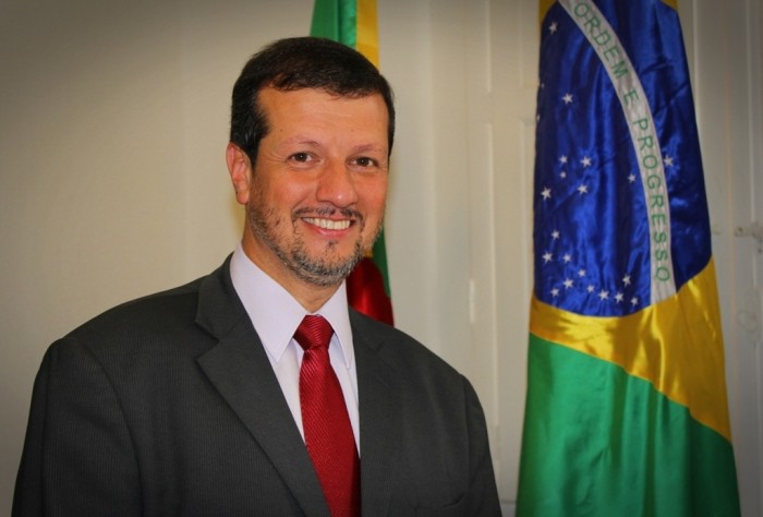 Alexandre Lindenmeyer se posiciona sobre retroativo nos salários dos vereadores