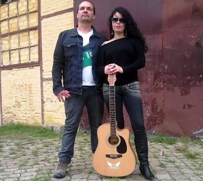 Projeto Praça Musical recebe Elis e Alexandre hoje