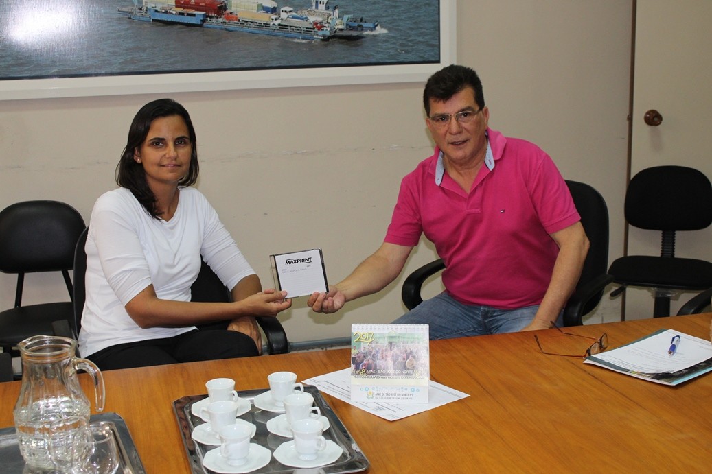 Executivo entrega relatório de transição à prefeita eleita