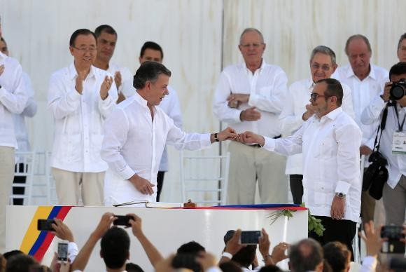 Congresso da Colômbia aprova lei de anistia para as Farc