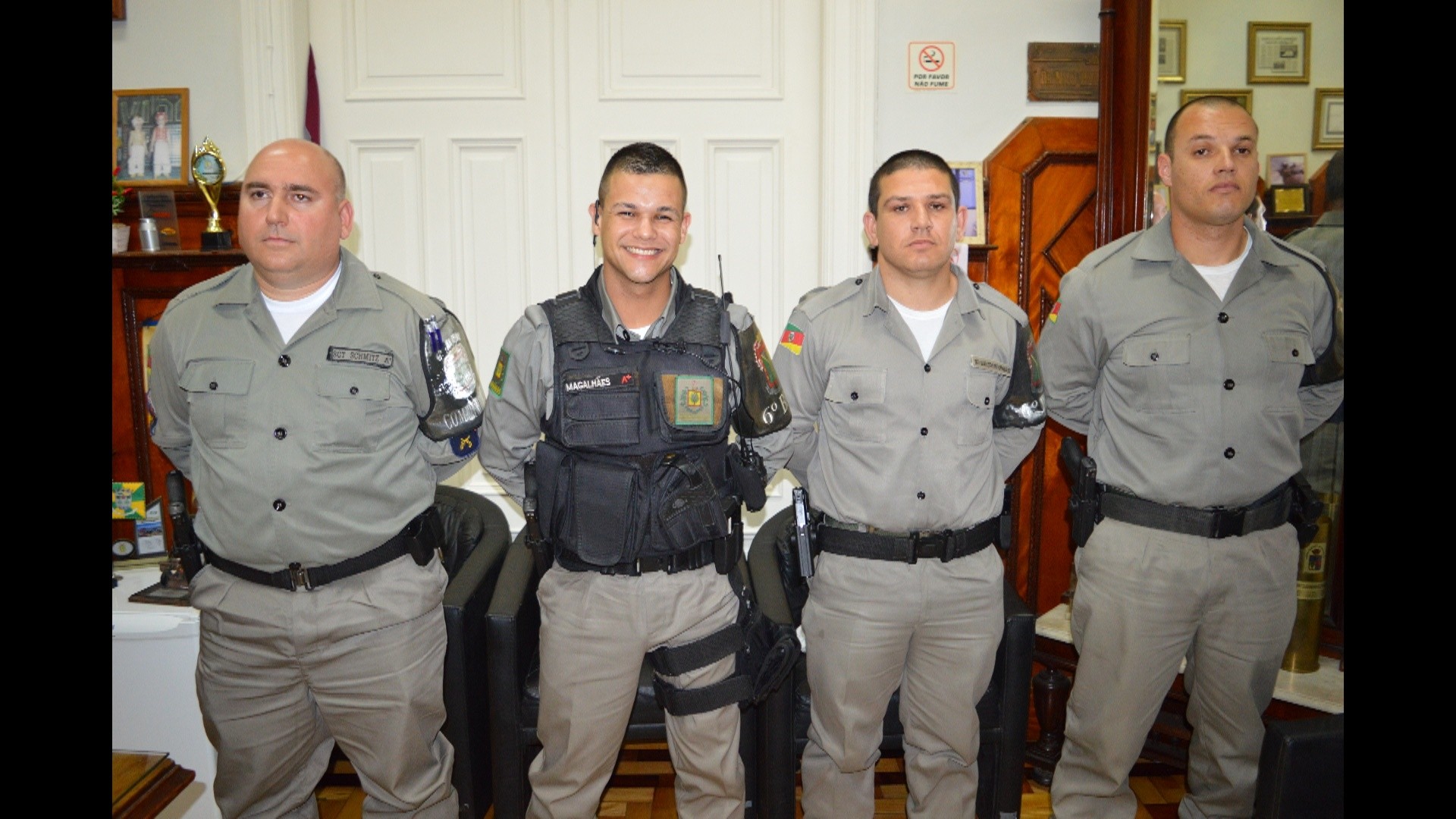 Policiais Militares recebem homenagem por ato de bravura