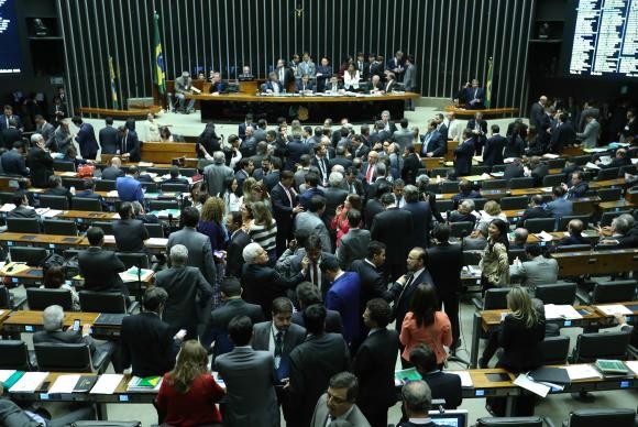 Câmara retoma votações apenas na segunda semana de novembro