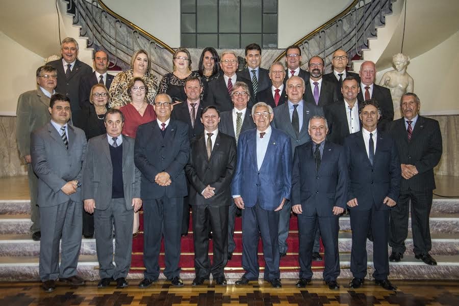 CDL homenageou ex-presidentes na festa dos seus 50 anos