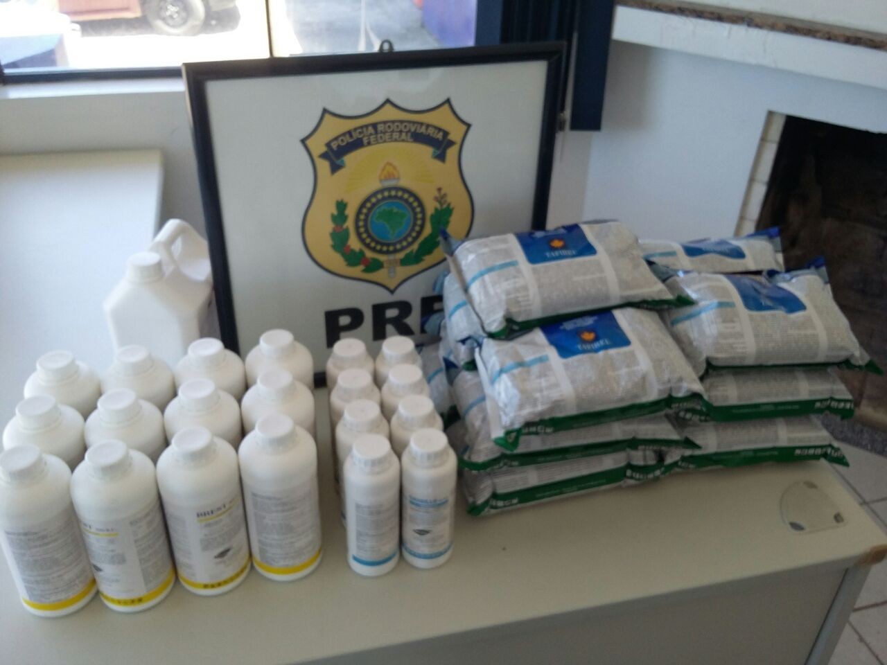 PRF flagra contrabando de agrotóxicos
