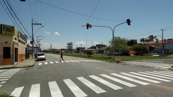Semáforo é instalado no Lar Gaúcho para garantir mais segurança na região