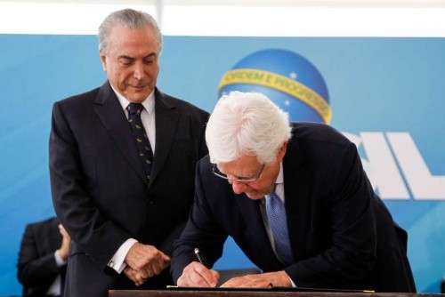 Justiça suspende nomeação de Moreira Franco para Secretaria-Geral