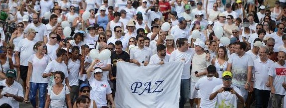 Moradores da capital capixaba fazem Caminhada pela Paz