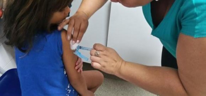 Vacina contra HPV e Meningocócica C disponíveis no Postão