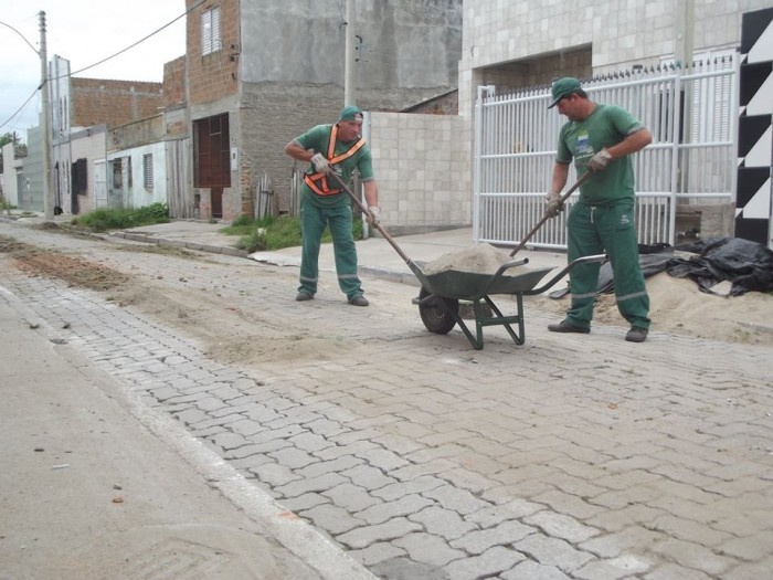 SMCSU realiza atividades de limpeza em bairros da cidade